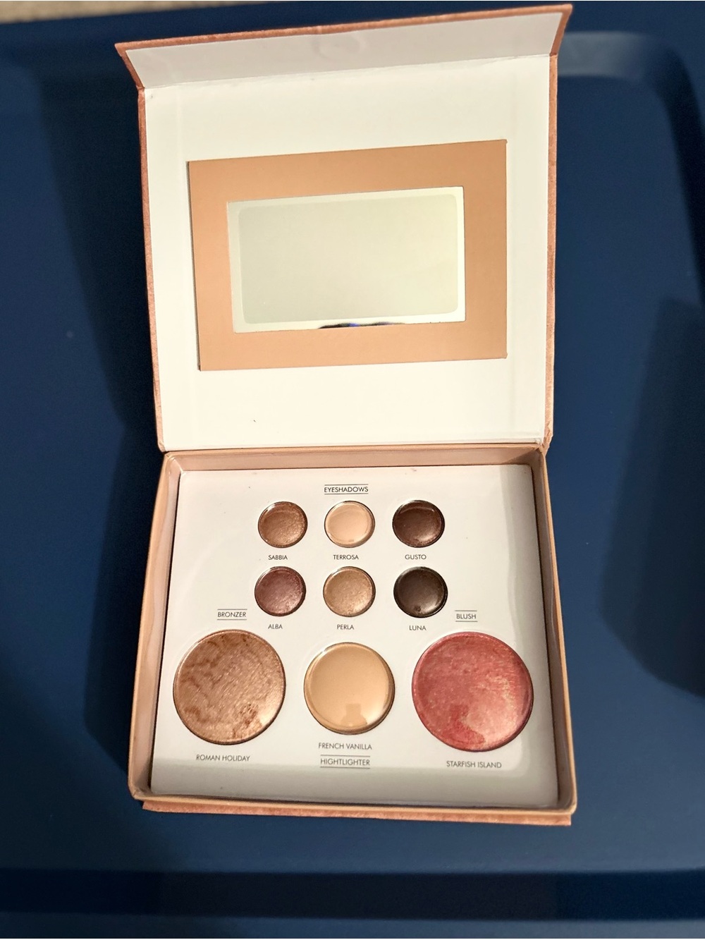 Multi-Function Face Makeup Palette Eyeshadow, Bronzer, Highlighter, Blush -New